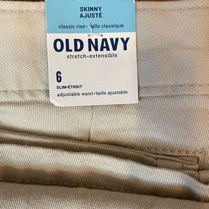 Old Navy Size 6 Skinny Khaki Pants